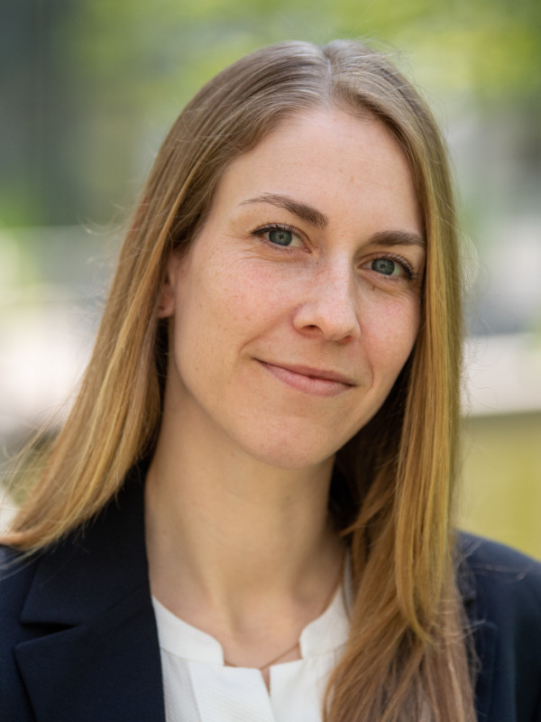 Dr. Nina Fechler